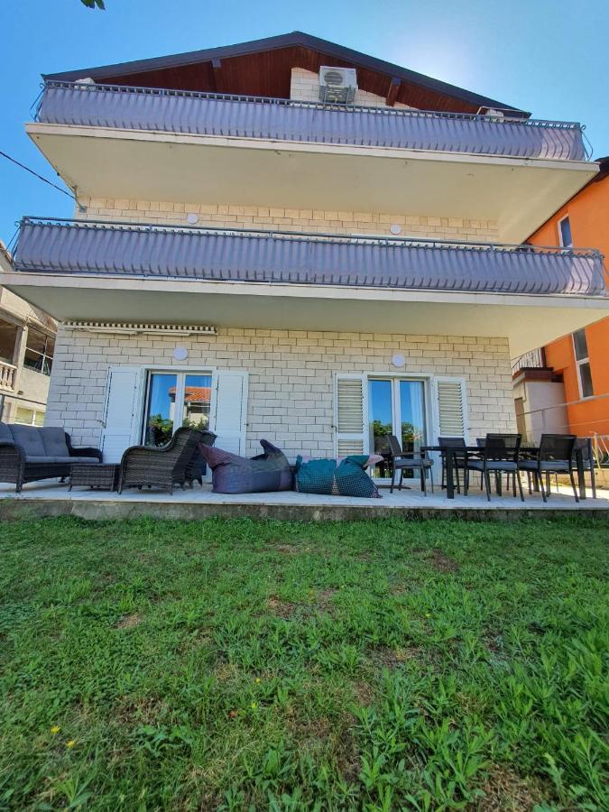 Villa Del Mar Омиш Экстерьер фото
